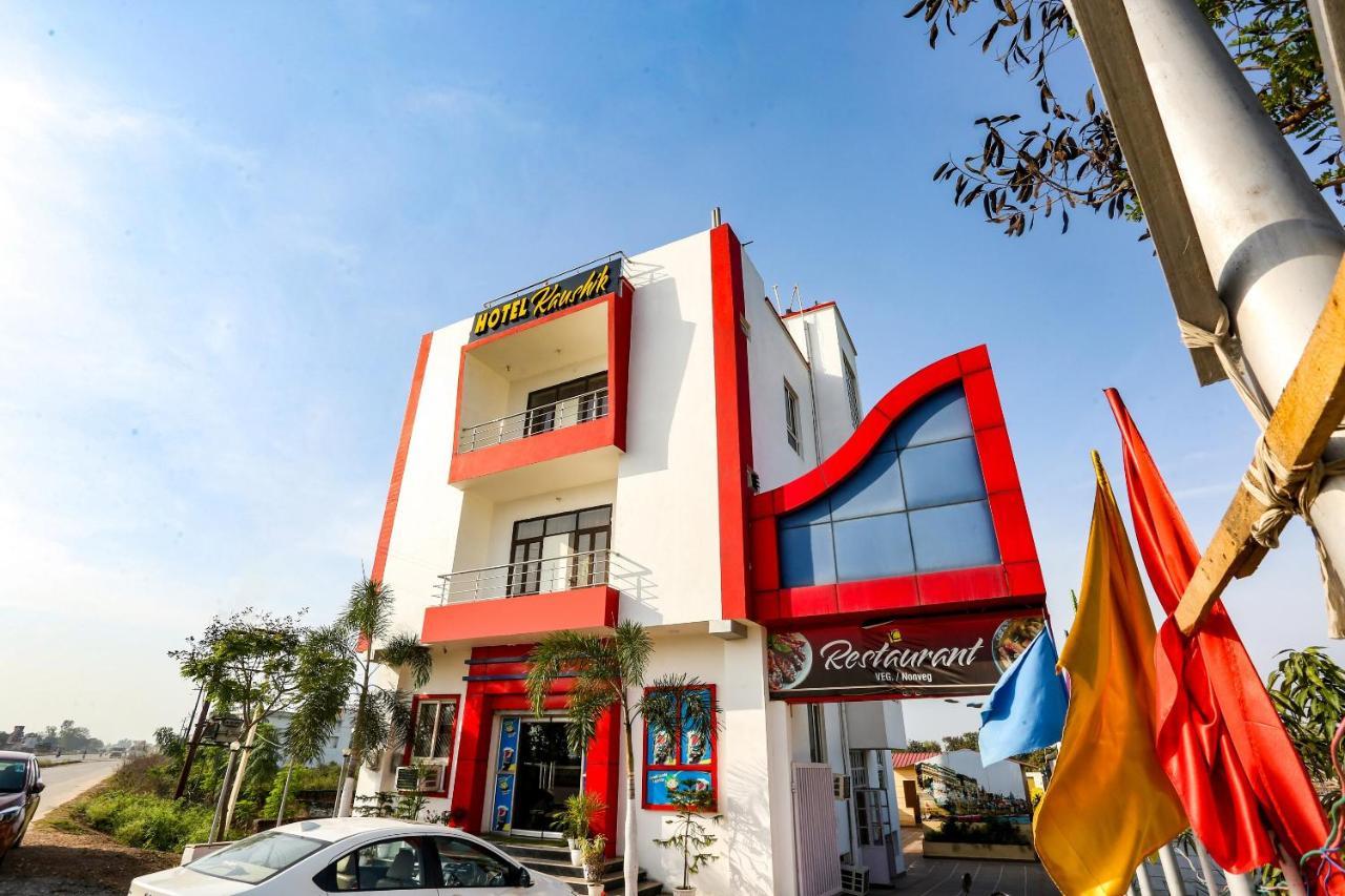 Spot On 72060 Hotel Kaushik Kakarmatha Exterior foto